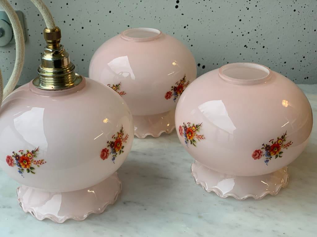 Vintage Roze Glazen Lampenkappen met Bloemen, Antiek en Kunst, Ophalen of Verzenden