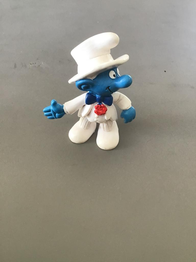Bruidegom Smurf nr. 20413, amlines 1969, W. Germany., Verzamelen, Smurfen, Ophalen of Verzenden, Zo goed als nieuw, Verschillende Smurfen