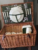 Picknickmand, 6 persoons met Servies en Bestek, Ophalen, Zo goed als nieuw