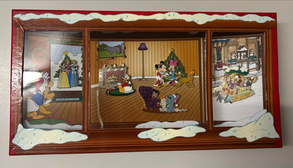 Disney Pin Trading Limited Edition 2006 Kersttafereel, Ophalen of Verzenden, Mickey Mouse, Gebruikt, Beeldje of Figuurtje