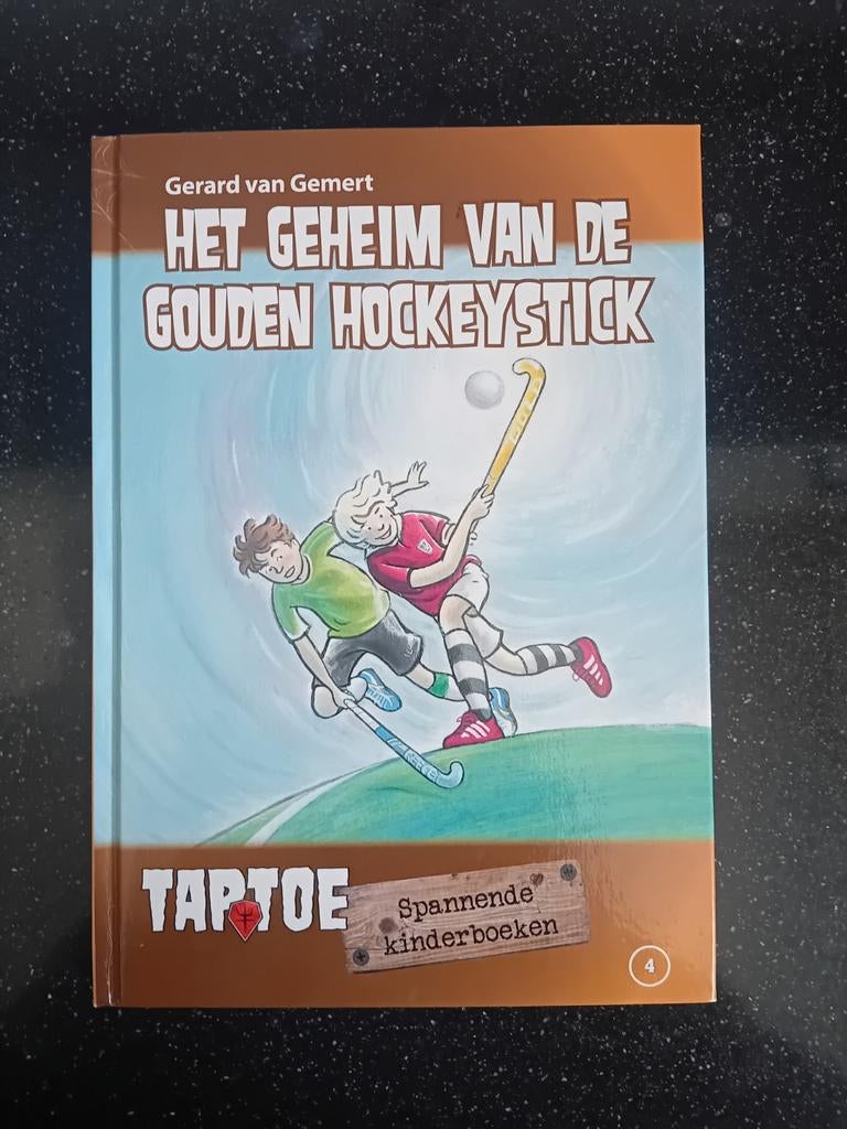 Het Geheim van de Gouden Hockeystick - Gerard van Gemert, Ophalen, Zo goed als nieuw, Gerard van Gemert, Fictie algemeen
