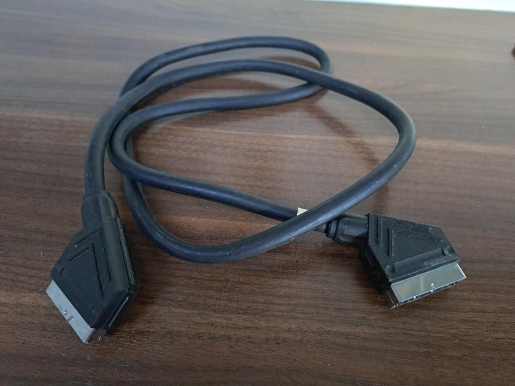 20-pins scartkabel van goede kwaliteit, Audio, Tv en Foto, Audiokabels en Televisiekabels, Ophalen of Verzenden, Zo goed als nieuw