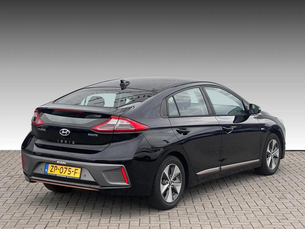 Hyundai IONIQ Comfort EV € 10.900,00, Auto's, Hyundai, Automaat, Stof, Gebruikt, Adaptive Cruise Control