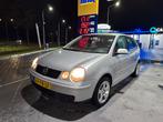 Volkswagen Polo 1.4 2004 Grijs - Goed aantoonbaar onderhoud!, Kleding | Heren, Polo's, Ophalen, Zo goed als nieuw, Grijs