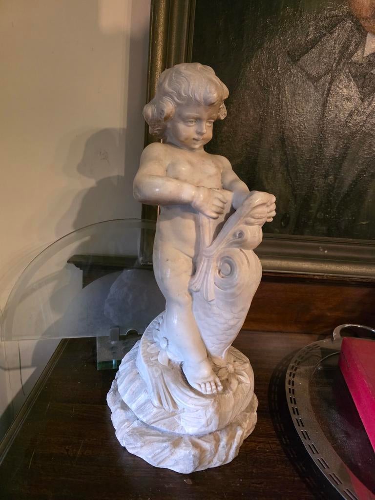 Klassiek Marmeren Fonteinbeeld Kind met Vis - 45cm, Ophalen of Verzenden