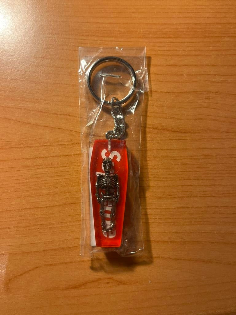 Supreme Skeleton Keychain - Rood, Ophalen of Verzenden, Zo goed als nieuw
