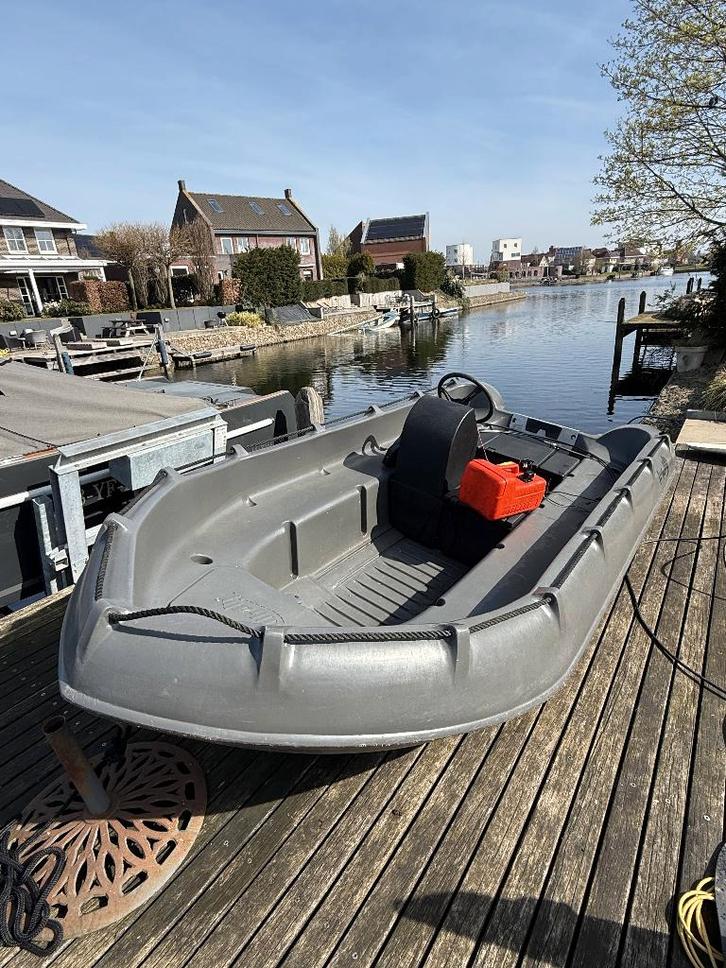 Whaly 370 met stuurconsole – zeer netjes (zonder motor), Watersport en Boten, Vis- en Consoleboten, Gebruikt, Tot 10 pk, 3 tot 6 meter