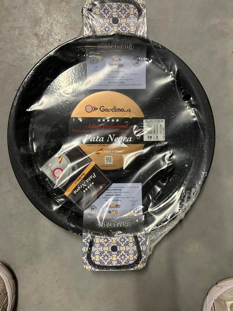 Nieuw - paella kook/bak pan 38 cm, Huis en Inrichting, Keuken | Potten en Pannen, Ophalen of Verzenden, Zo goed als nieuw