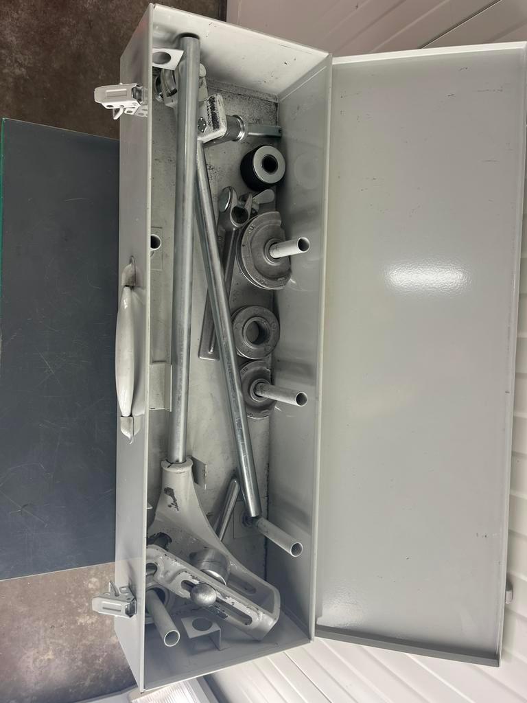 Georg Fischer pijpenbuiger / buigset compleet in koffer, Verzenden, Gebruikt