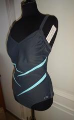 NIEUW Maat 44 Badpak Merk: Nickey Nobel met turquoise strepe, Overige kleuren, Nieuw, Badpak, Ophalen of Verzenden