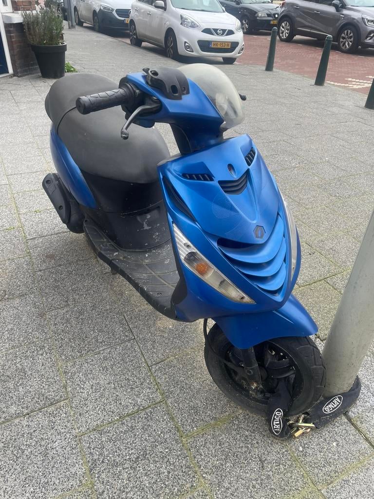 Piago zip 2010, Fietsen en Brommers, Scooters | Piaggio, Ophalen, Zo goed als nieuw, Benzine, Zip