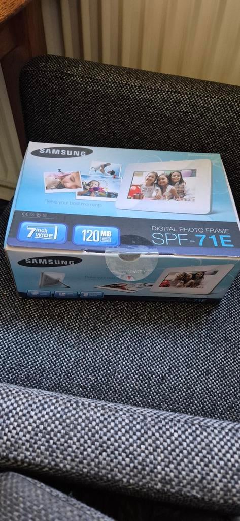Samsung digitale fotolijst SPF-71E, Ophalen