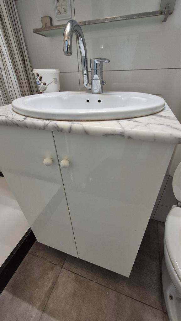 Badkamermeubel met marmeren blad en Grohe kraan, Huis en Inrichting, Badkamer | Badkamermeubels, Ophalen, Gebruikt, 50 tot 100 cm