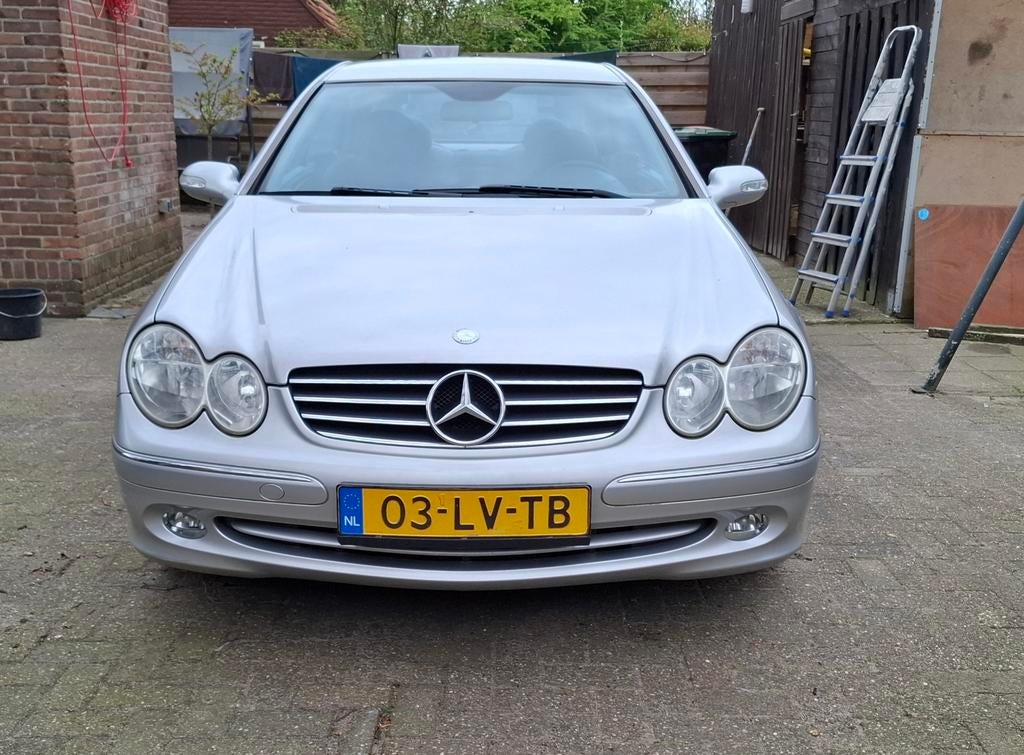 Mercedes-Benz CLK 1.8 Clk200 Kompr Coupe AUT 2003 Grijs, Automaat, 4 cilinders, 4 stoelen, 1796 cc