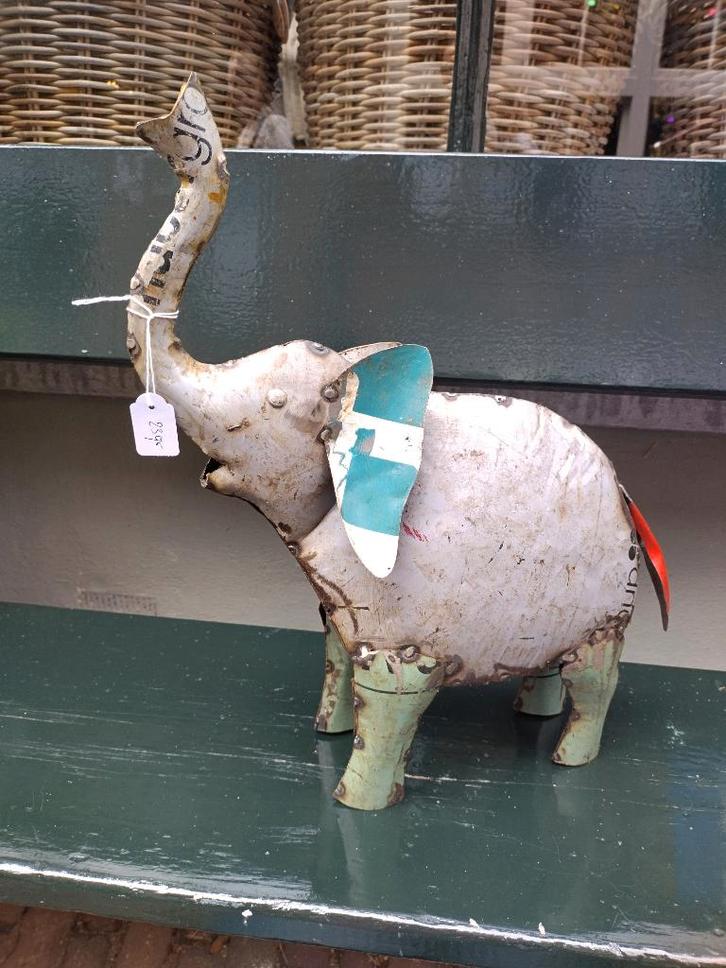 Olifant van gerecycled blik, Verzamelen, Beelden en Beeldjes, Nieuw, Dier, Ophalen of Verzenden