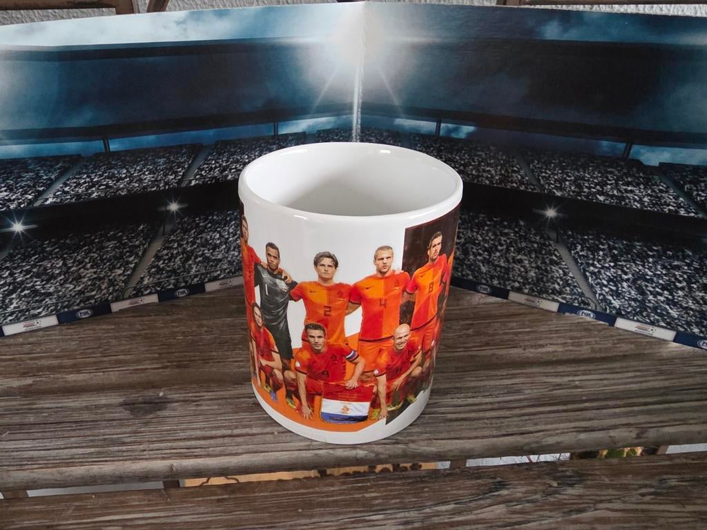 Oranje voetbal mok, Ophalen, Zo goed als nieuw, Overige typen