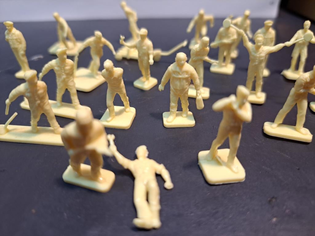 Airfix vliegbasis figuren, Ophalen of Verzenden, Gebruikt, 1:50 of kleiner, Figuur of Figuren