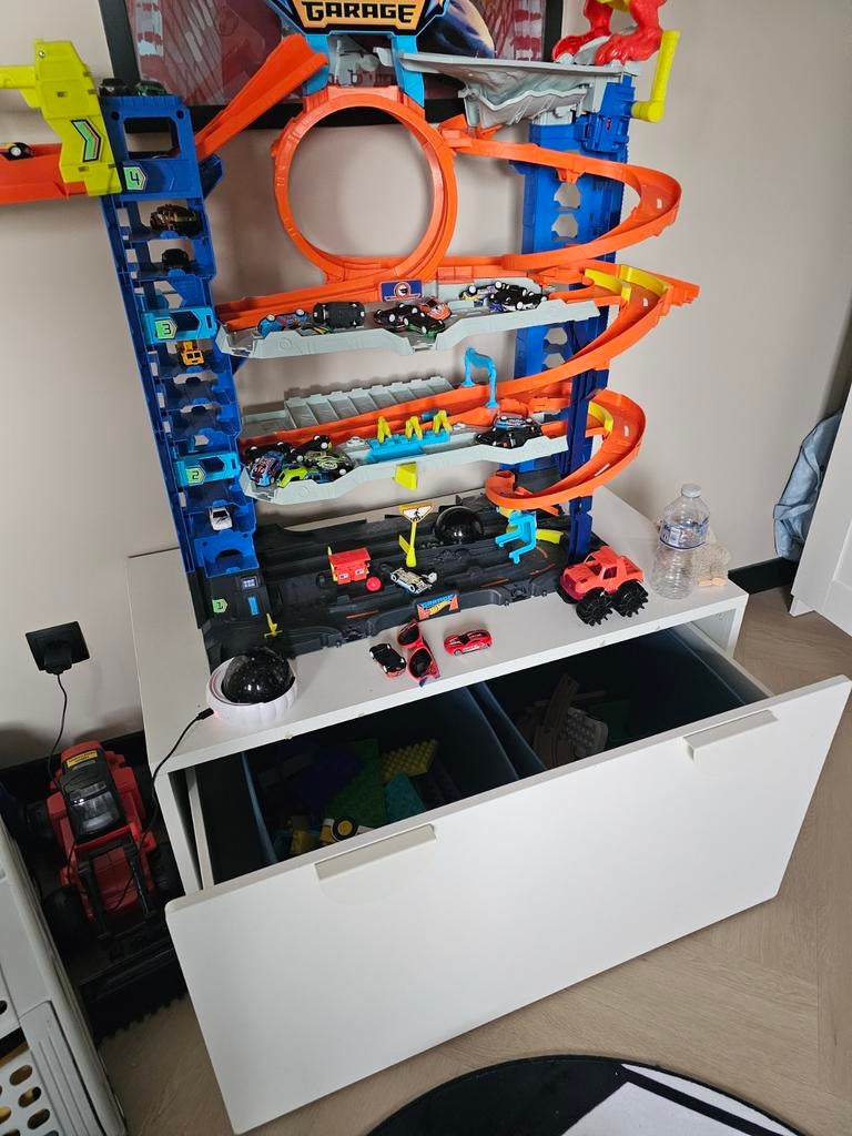 Småstad Speelgoedkist 90x52x48, Kinderen en Baby's, Kinderkamer | Commodes en Kasten, Kast, Ophalen of Verzenden, Zo goed als nieuw