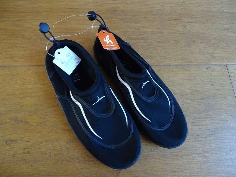 NIEUW Zwarte waterschoenen maat 40 merk Blue Fin, Watersport en Boten, Watersportkleding, Nieuw, Overige typen, Kind, Ophalen of Verzenden