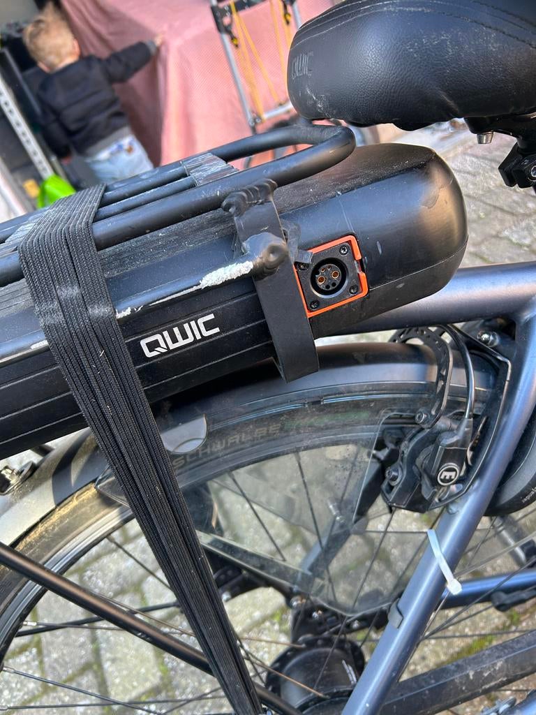 Qwic fietsaccu oplader, Ophalen of Verzenden, Gebruikt