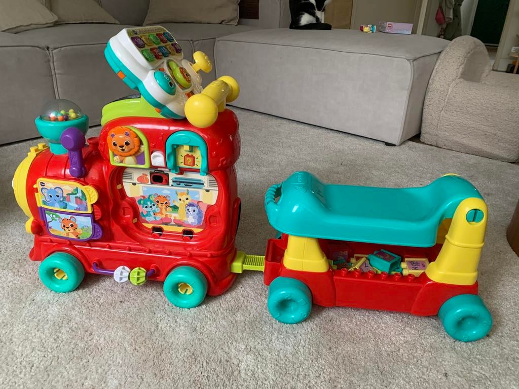 Vtech Rijd & Leer Letterlocomotief, Ophalen, Zo goed als nieuw, 6 maanden tot 2 jaar