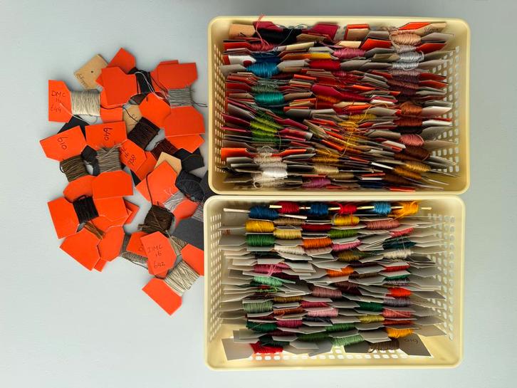 DMC borduurgaren, veel kleuren, Hobby en Vrije tijd, Borduren en Borduurmachines, Gebruikt, Borduurgaren of Zijde, Handborduren