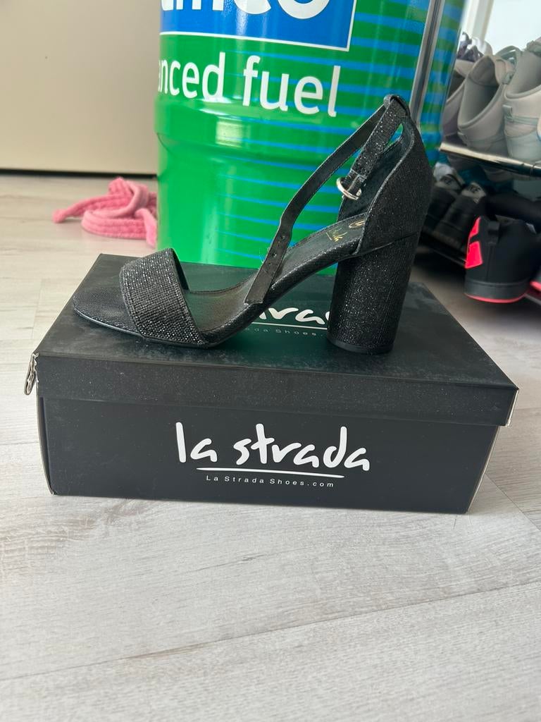 Hakken, Ophalen of Verzenden, Zo goed als nieuw, Zwart