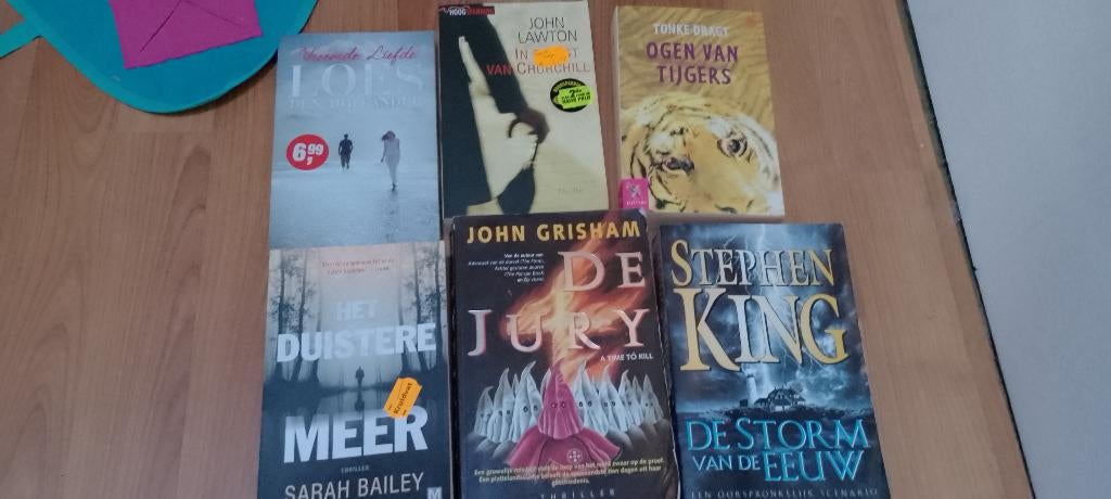 Doos met leesboeken, Verzenden, Gelezen, Populaire fictie