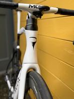 Pinarello Dogma F - 57,5cc - Ultegra Di2 - Scope R4D3, 28 inch, Carbon, Heren, Zo goed als nieuw