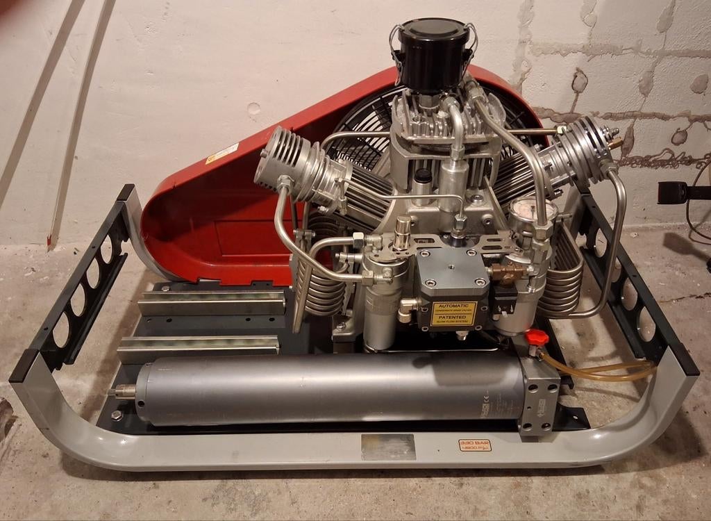 Te koop: Nardi Pacific E 230 compressor. 2016. Voor revisie., Ophalen