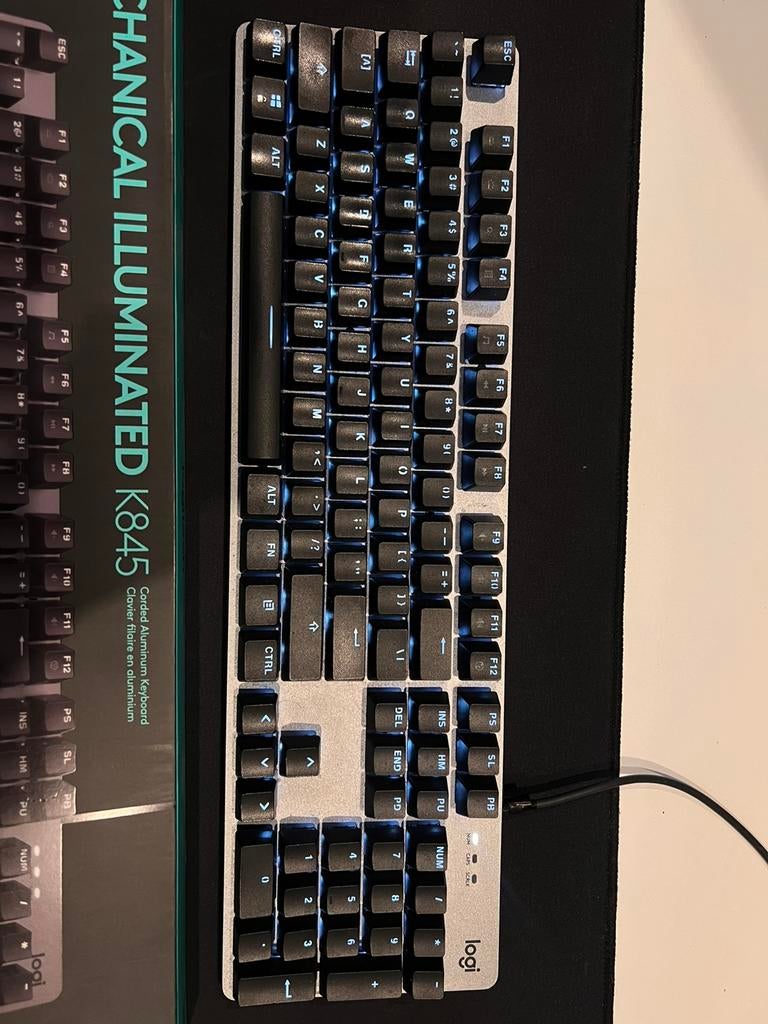 Logitech K845 Mechanical illuminated keyboard, Computers en Software, Toetsenborden, Ophalen of Verzenden, Zo goed als nieuw
