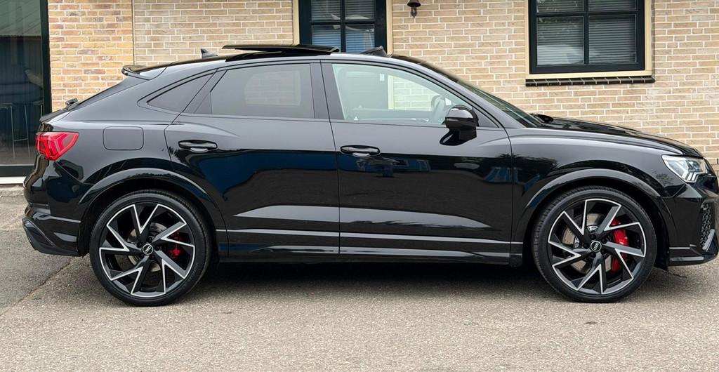 Audi Q3 Sportback RSQ3 2.5 TFSI | PANO| RS-SEATS| ACC | B&O, Auto's, Automaat, Gebruikt, 1675 kg, Adaptive Cruise Control