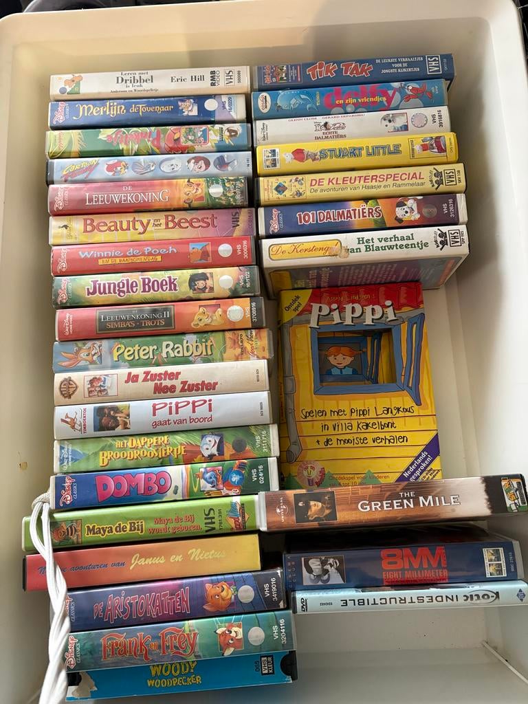 Grote collectie VHS videobanden, waaronder Disneyfilms, Alle leeftijden, Ophalen, Gebruikt, Overige genres