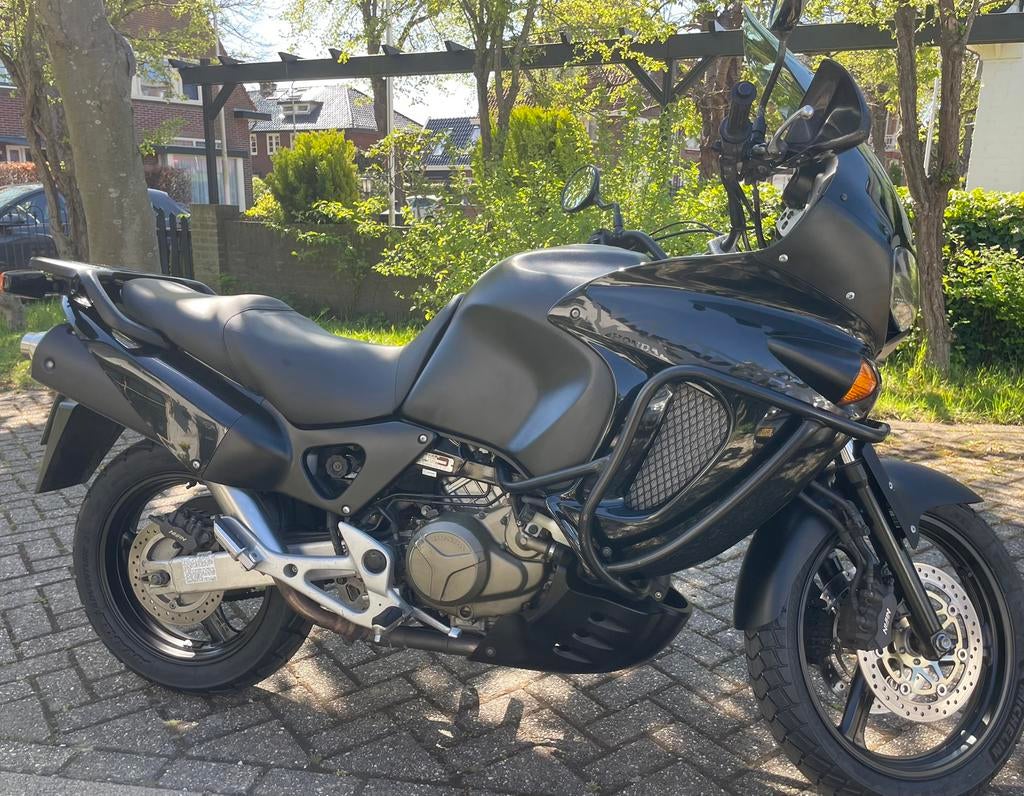 Te koop: Honda Varadero XL1000V – Stealth uitvoering |, Motoren, Motoren | Honda, Particulier