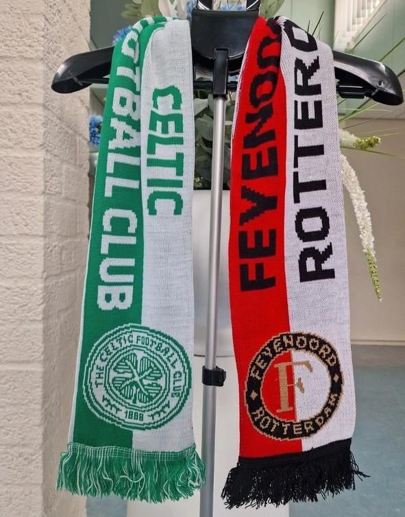 Feyenoord x Celtic Sjaal Vriendschap, Verzamelen, Sportartikelen en Voetbal, Zo goed als nieuw, Vaantje of Sjaal, Feyenoord, Ophalen of Verzenden