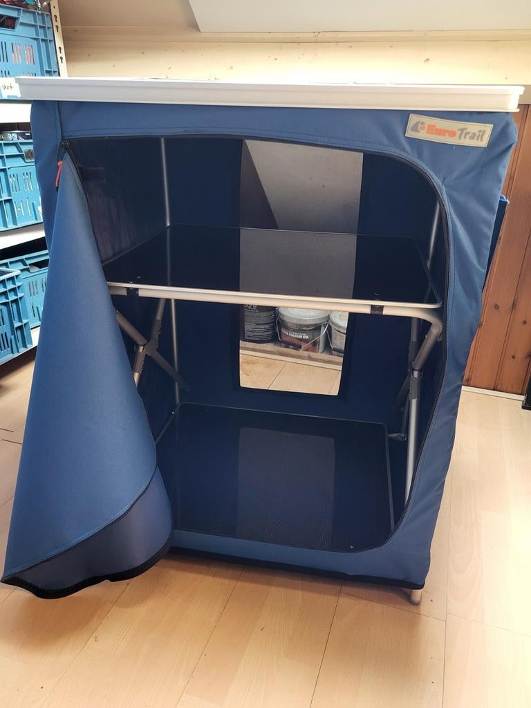 EuroTrail camping kast, Ophalen