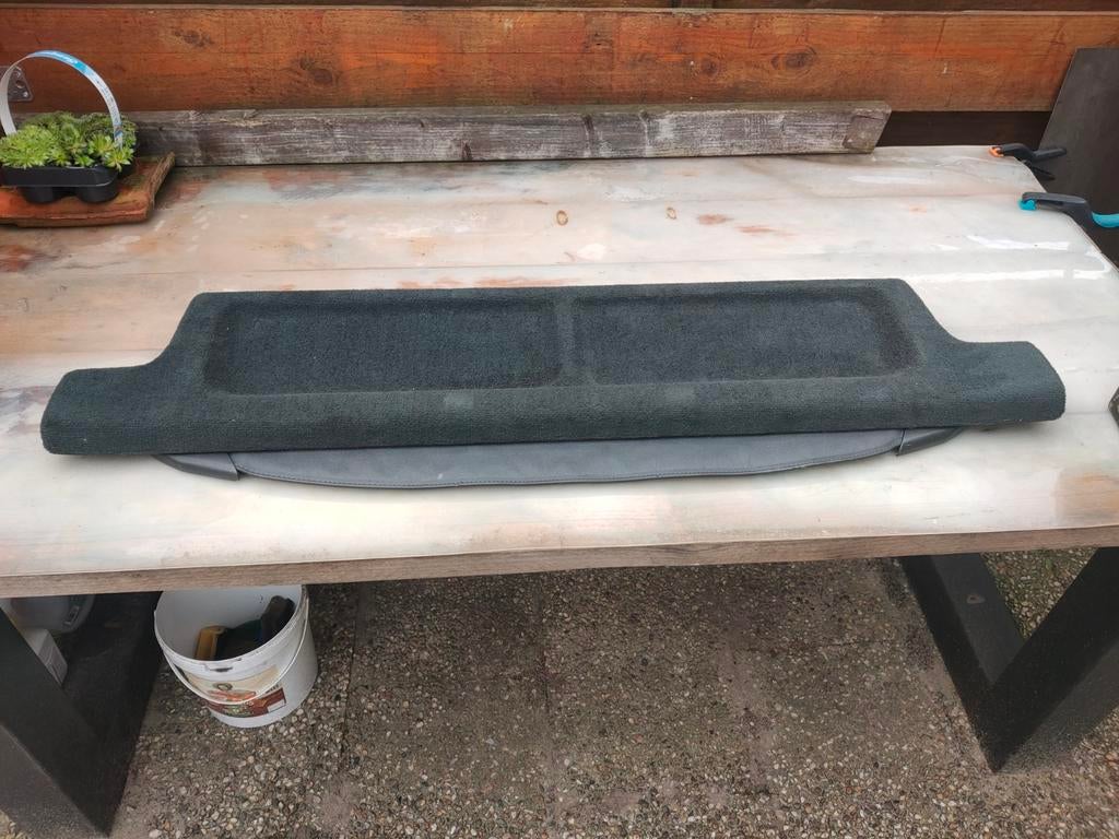 NETTE HOEDENPLANK VOOR EEN VOLVO V - 40, Ophalen of Verzenden, Volvo