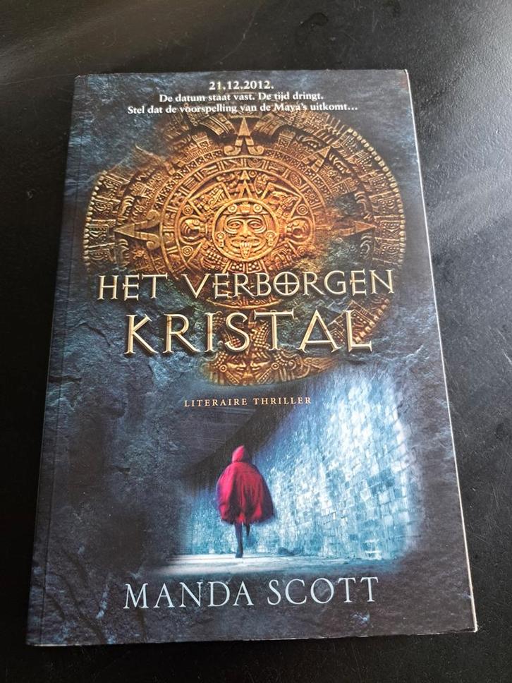 Manda Scott - Het verborgen kristal, Boeken, Thrillers, Zo goed als nieuw, Europa overig, Ophalen of Verzenden