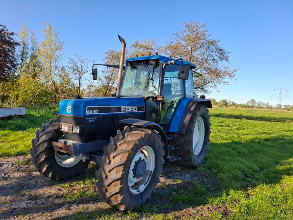 Ford 8240 te koop, Ophalen, 80 tot 120 Pk, Gebruikt, Meer dan 10000
