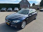 BMW 5-Serie 2.0 520I AUT 184 PK Touring 2014 Blauw station, Auto's, Zwart, 4 cilinders, 2000 kg, Blauw