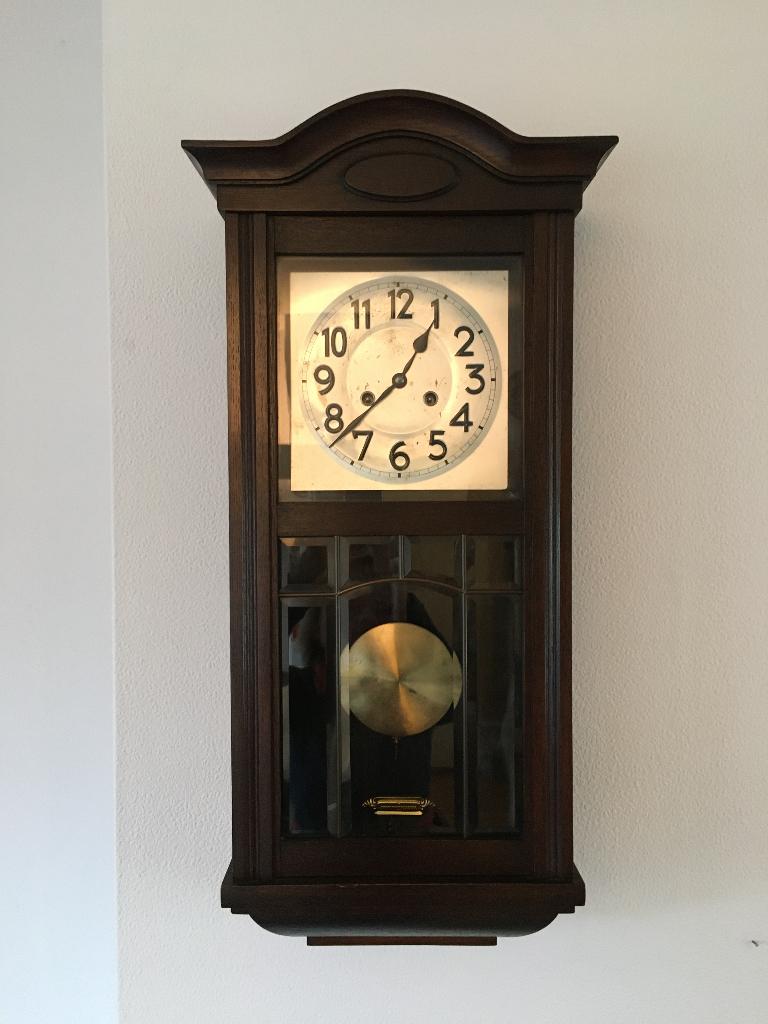 Junghans antieke regulateur wandklok, Ophalen
