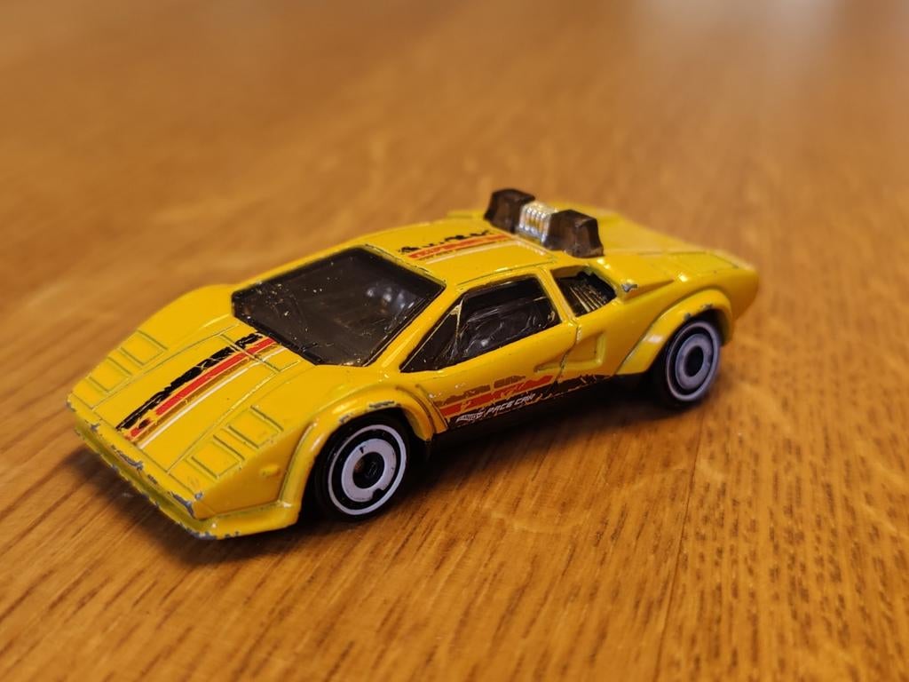 Hot Wheels Lamborghini Countach Pace Car GEEL, Ophalen of Verzenden