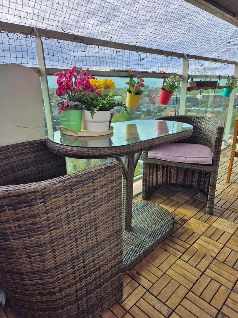 Compact balkonsetje met glazen tafel en 2 stoelen, Gebruikt, Wicker, Tuinset, Eettafel