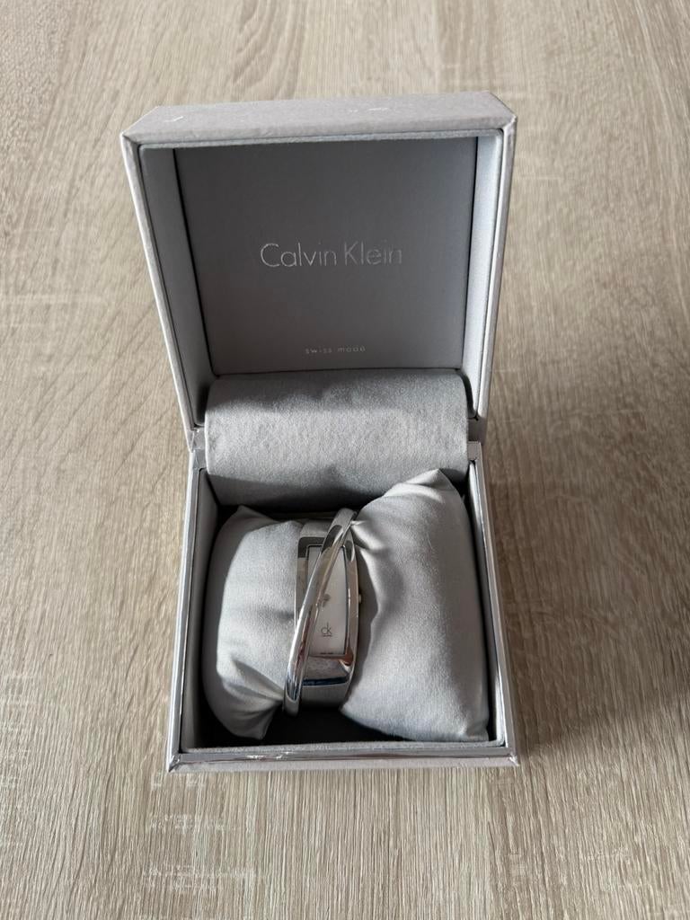Calvin klein dames horloge zilver, Sieraden, Tassen en Uiterlijk, Horloges | Dames, Overige merken, Gebruikt, Polshorloge, Ophalen of Verzenden