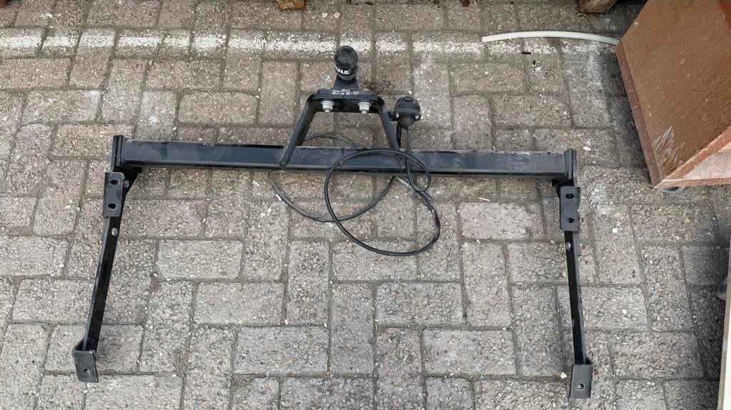 Nieuwe Thule trekhaak voor Opel Vivaro, Auto-onderdelen, Trekhaken, Ophalen, Nieuw