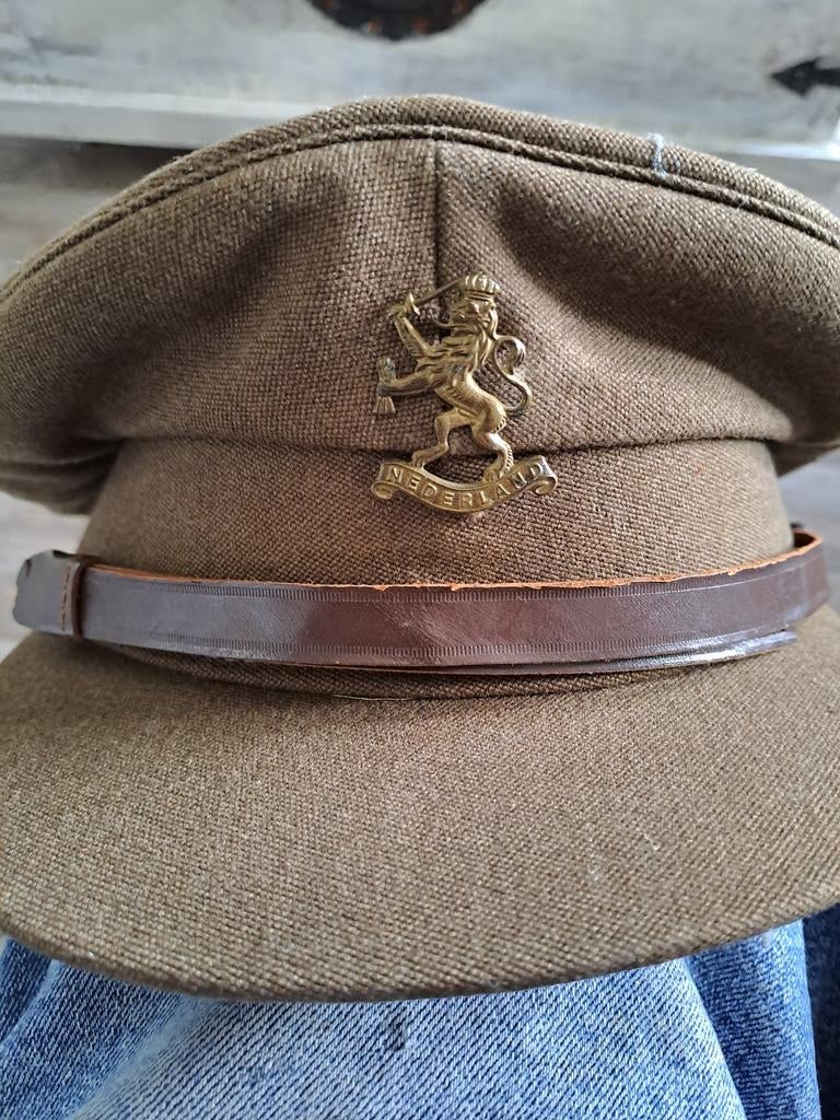 Pet met leeuwtje - J.R. Gaunt London, Verzamelen, Militaria | Tweede Wereldoorlog, Onbekend, Verenigd Koninkrijk, Onbekend@jrgaunt.co.uk