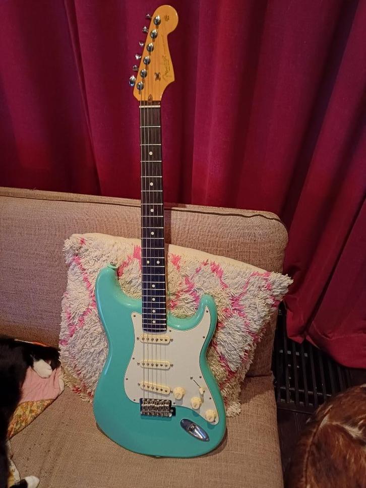 Prachtige Fender Stratocaster seafoam green, Muziek en Instrumenten, Snaarinstrumenten | Gitaren | Elektrisch, Zo goed als nieuw