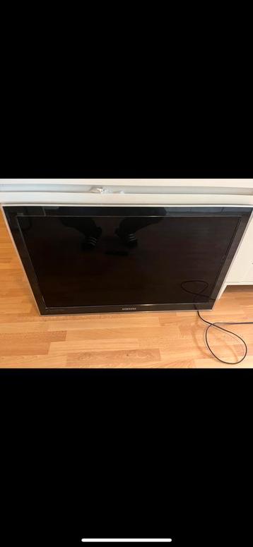Samsung 32 inch is geen smart wel plat beschikbaar voor biedingen