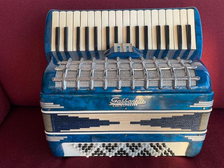 Fijne italiaanse Gabbanelli accordeon. 80 bas . Licht ., Muziek en Instrumenten, Accordeons, Gebruikt, Toetsaccordeon, 80-bas