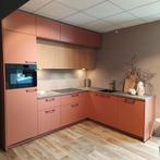 Showroomkeuken  Cerezo NCS / Puur Eiken, Ophalen, Overige kleuren, Hoekkeuken, Hoogglans of Gelakt